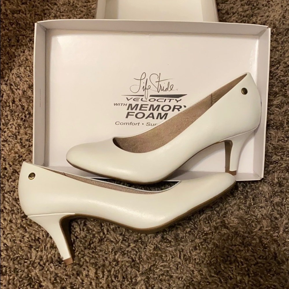 Life Stride White Parigi Women's Pump Heels